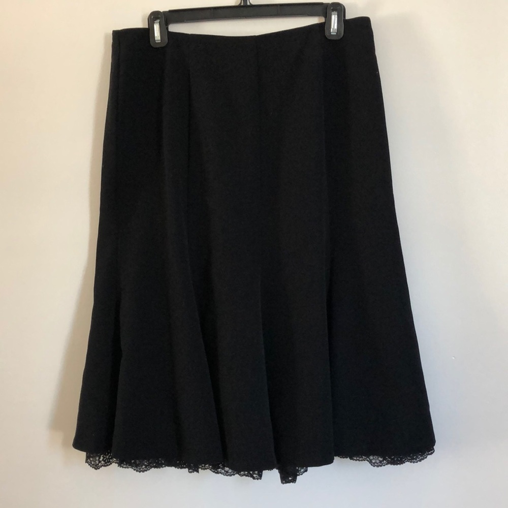 ⚡️⚡️Last chance on this Sag Harbor skirt with lace